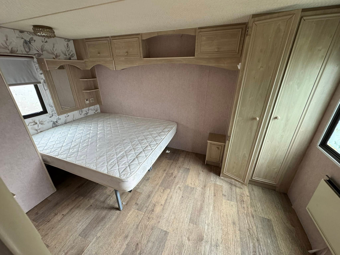 Atlas 9.60 x 3.70 2 slaapkamers douche/wc VERKOCHT!