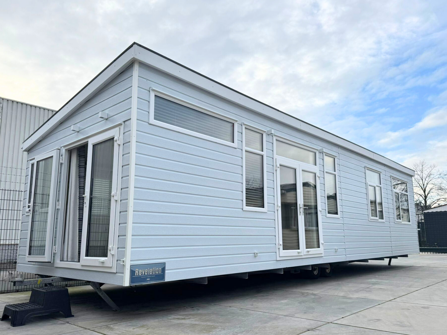 Abi Revelation chalet - 12.30 x 3.80 - 2 slaapkamers Verkocht!