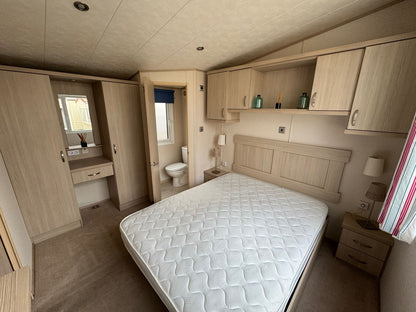 Abi Revelation chalet - 12.30 x 3.80 - 2 slaapkamers Verkocht!