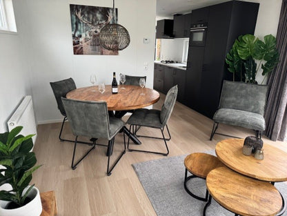 Onderhoudsvrij chalet/mantelzorgwoning 12.00 x 4.00 - 2 slaapkamers.79.950,-