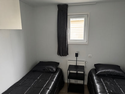 Onderhoudsvrij chalet/mantelzorgwoning 12.00 x 4.00 - 2 slaapkamers.79.950,-
