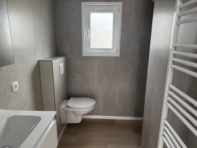 Onderhoudsvrij chalet/mantelzorgwoning 12.00 x 4.00 - 2 slaapkamers.79.950,-