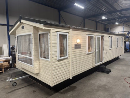 Atlas everglade 11 x 370 3 slaapkamers douche/2x toilet 25.950,- Als nieuw!!