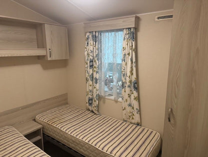 Atlas everglade 11 x 370 3 slaapkamers douche/2x toilet 25.950,- Als nieuw!!