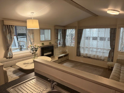 Atlas everglade 11 x 370 3 slaapkamers douche/2x toilet 25.950,- Als nieuw!!