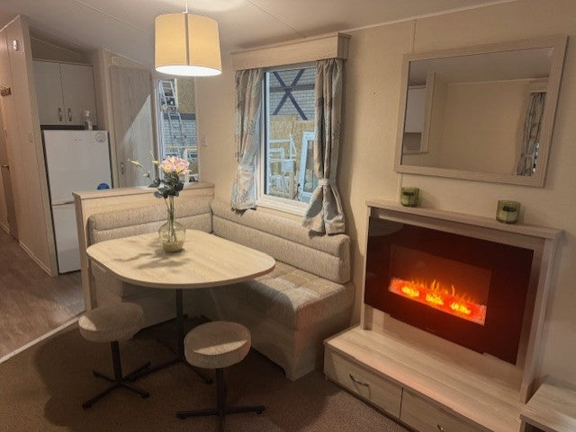 Atlas everglade 11 x 370 3 slaapkamers douche/2x toilet 25.950,- Als nieuw!!