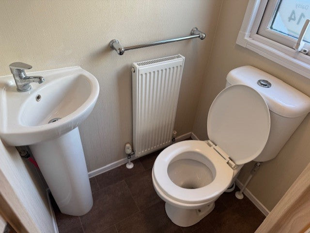 Kunststoff-Chalet 10,00 x 4,00 – 2 Schlafzimmer. VERKAUFT!