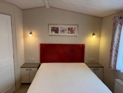 Kunststoff-Chalet 10,00 x 4,00 – 2 Schlafzimmer. VERKAUFT!