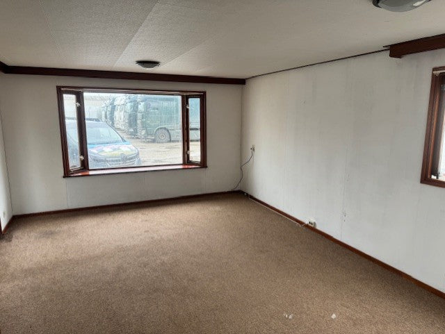 ** Canexel chalet 10 x 4 2 slaapkamers ideaal voor de handyman 8950,-**